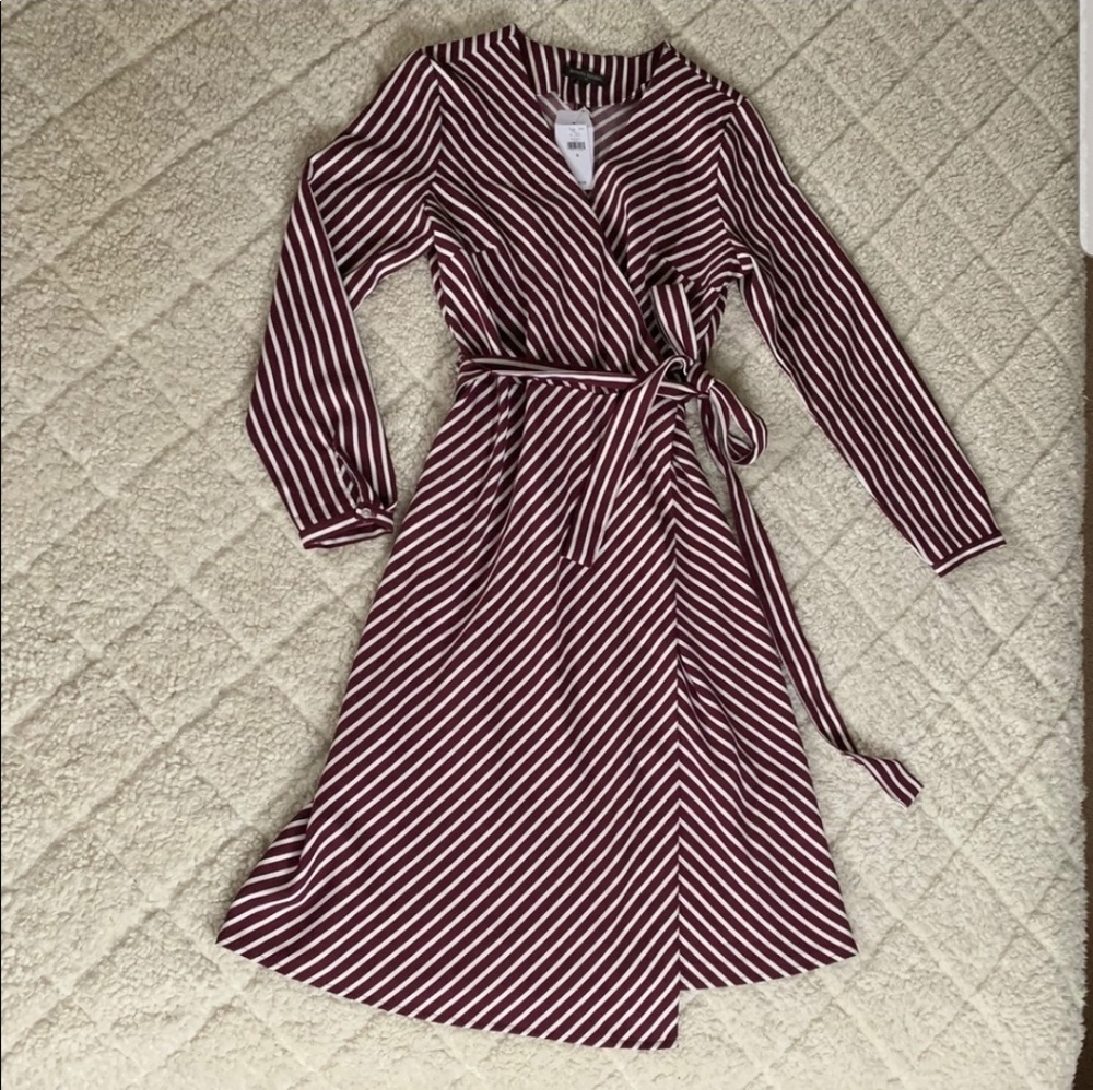 Women's | NWT Banana Republic striped wrap dress